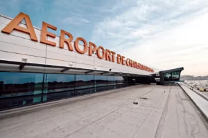 Haos în programul zborurilor de pe aeroportul Charleroi: zeci de curse anulate, inclusiv pe rutele folosite de români