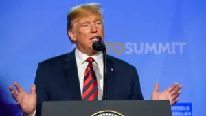 Donald Trump minimalizează acuzațiile privind spionajul Chinei în Iran: „Și noi îi spionăm” (video)