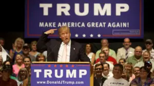 Trump promite un „dividend” de 5.000 de dolari pentru fiecare adult, dacă republicanii păstrează controlul Congresului