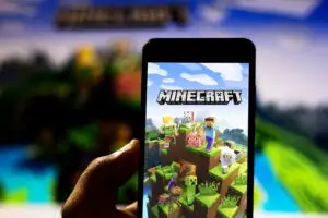 Hotelul Minecraft se deschide în 2027! Are 69 de camere și primul roller coaster inspirat de joc