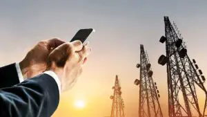 Portare fără telefon: pe ce criterii alegi între Vodafone și Orange