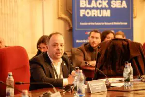 Avertisment privind datoria României. Adrian Negrescu: „O vom duce decenii de acum încolo, noi și copiii noștri”