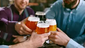 Sărăcia schimbă modul de consum al europenilor! Aproape jumătate dintre ei nu au consumat alcool în 2025