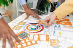 Aceeași platformă, piețe diferite: cât costă adaptarea unui produs digital pentru o țară nouă