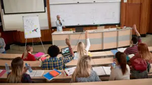 Calendarul universitar 2026-2027. Când încep cursurile la marile universități din România
