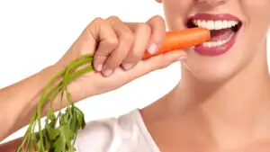 TOP alimente care ne întăresc dantura! Ce ar trebui să consumăm pentru dinți mai puternici