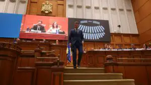 PSD se declară pregătit să preia guvernarea. USR cere alegeri anticipate după votul pentru Cabinetul Mureșan