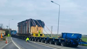 11 transporturi gigantice pornesc la drum. Traseele pe care vor circula de duminică si ar trebui ocolite