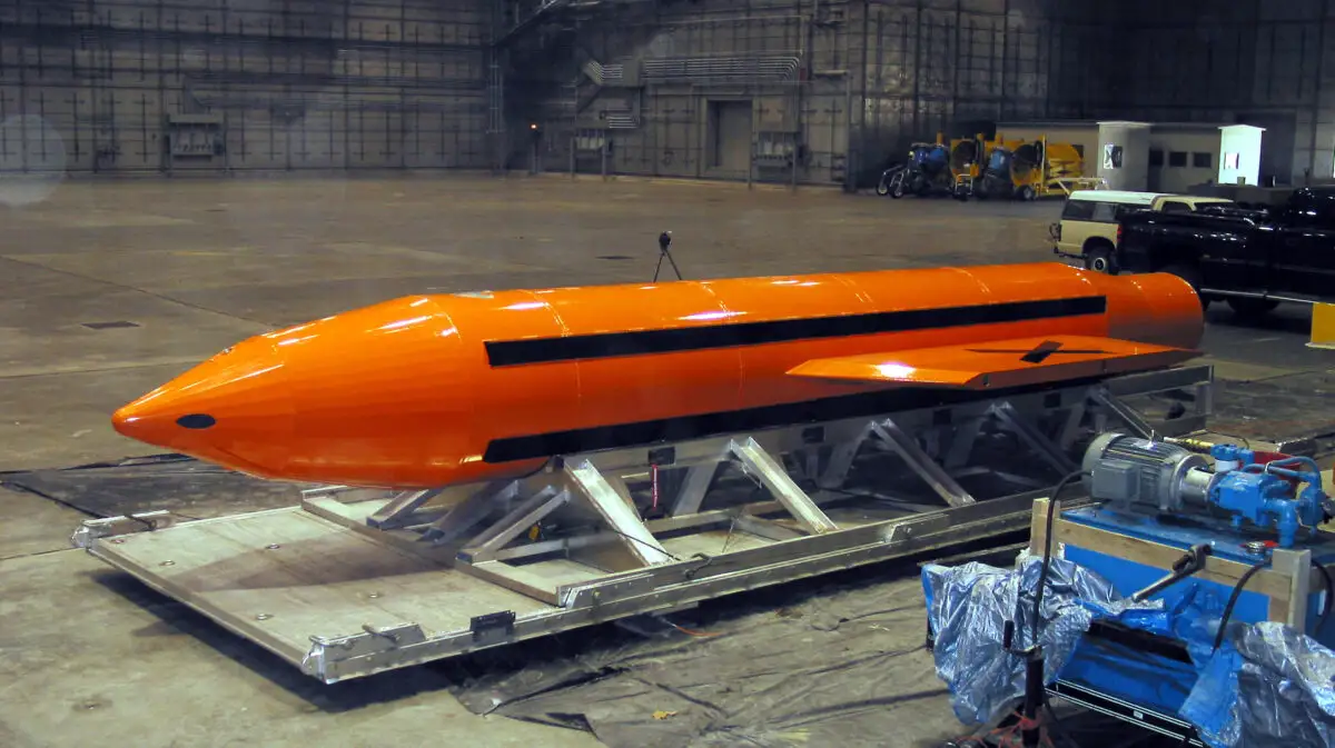 Bomba MOAB