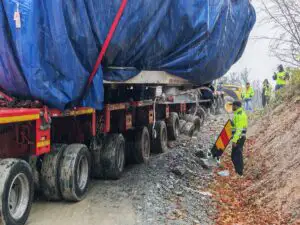 Autostrada Sibiu-Pitești. Începe instalarea capului de foraj de 131 tone care va săpa tunelul Poiana: „Ziua cârtiței se apropie!”