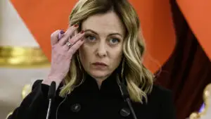 Giorgia Meloni își înregistrează vocea ca marcă. Ce urmărește premierul Italiei