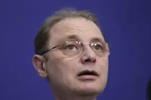 Guvernul Luca Niculescu ar putea fi votat vineri. Cine sunt miniștrii vehiculați și ce portofolii ar putea primi PSD și tehnocrații