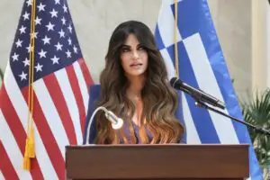 Cutremur la Washington: Casa Albă îi cere demisia ambasadoarei SUA în Grecia, Kimberly Guilfoyle