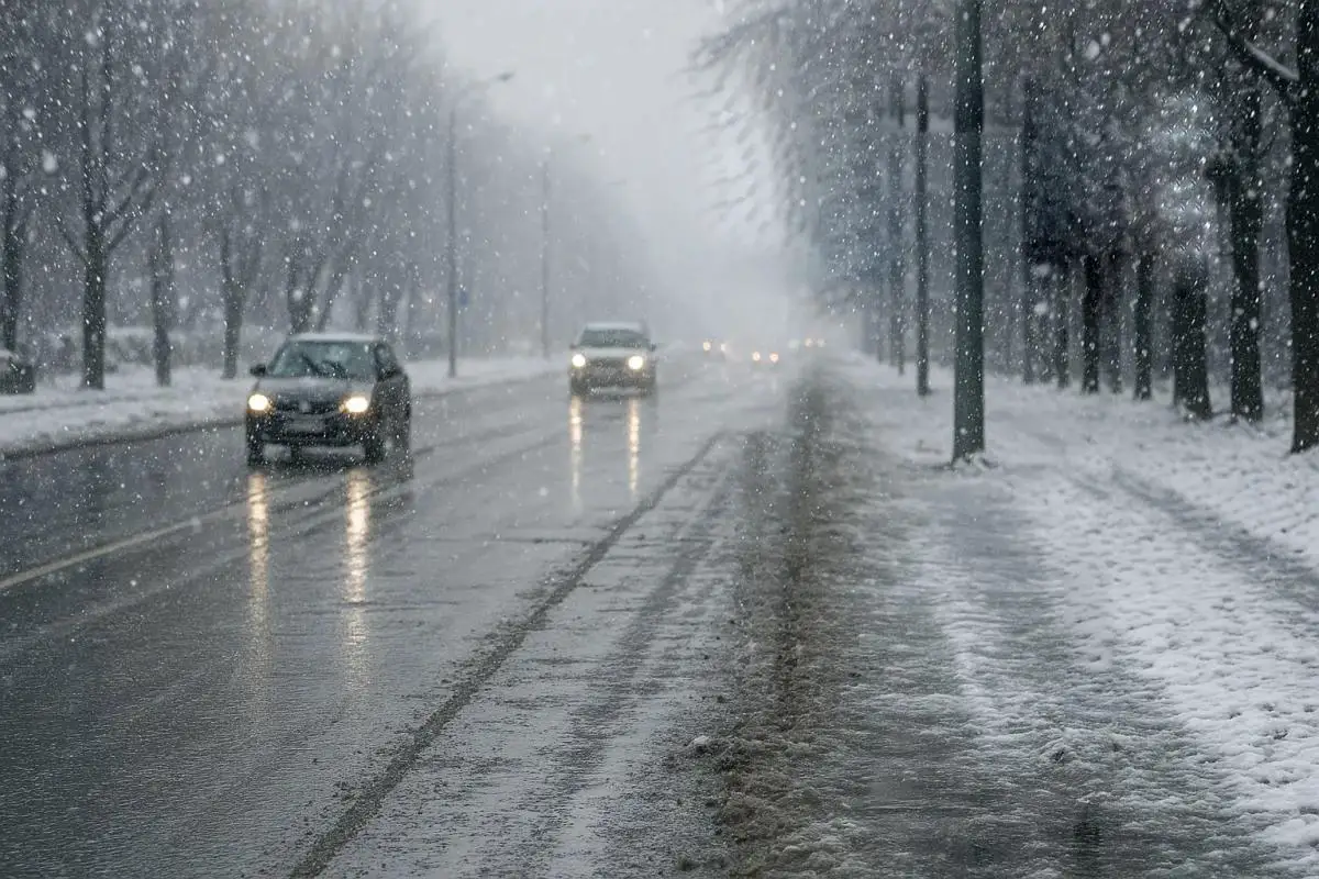 Prognoza meteo 16 octombrie. Vine un val de aer rece peste România! Unde lovește frigul și unde va ninge