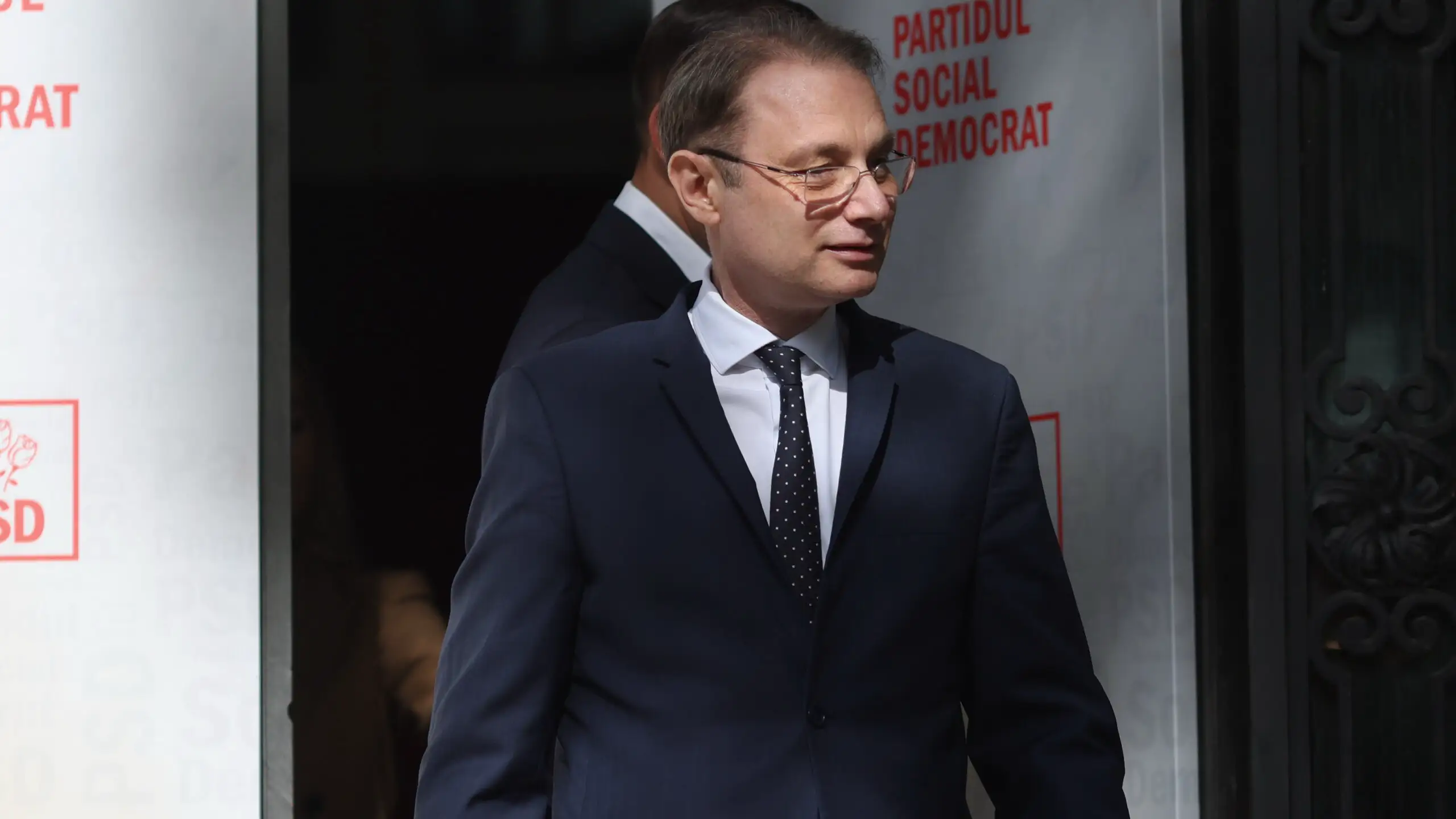 Luca Niculescu ia în calcul toate variantele pentru viitorul Guvern România ar putea avea un Executiv tehnocrat, politic sau hibrid Toate opțiunile sunt pe masă