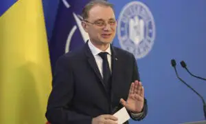 Premierul Luca Niculescu anunță schimbări în relația Guvernului cu firmele. Ce măsuri vrea să ia pentru relansarea economiei