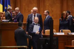 Guvernul Luca Niculescu, la un pas de votul de învestitură. Ce se întâmplă în Parlament