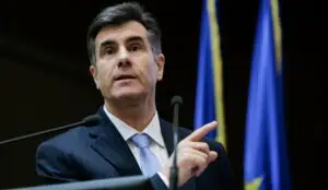 Guvernul Niculescu și predicțiile teoriei corpului politic. Lucian Croitoru (BNR): PSD nu mai are cui să transfere costurile și le-ar putea plăti el însuși
