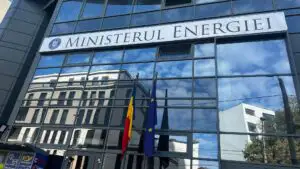 Angajații din energie protestează în București, Iași și Constanța. Ce revendicări au transmis Guvernului