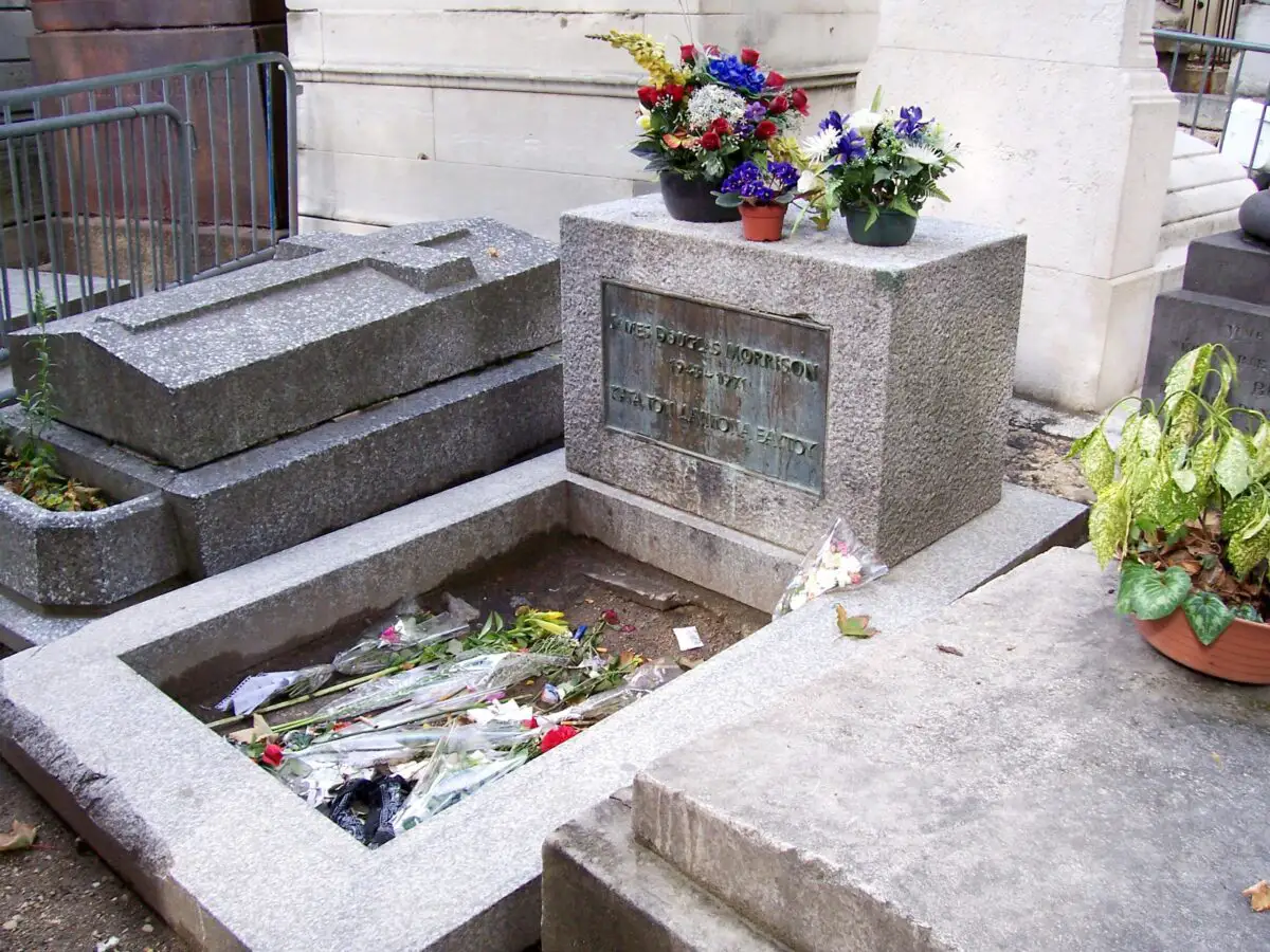 Mormântul lui Jim Morrison