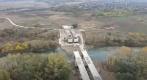 Podul strategic peste Prut care leagă Autostrada Unirii de Republica Moldova a depășit pragul de 50%. Când se deschide traficul