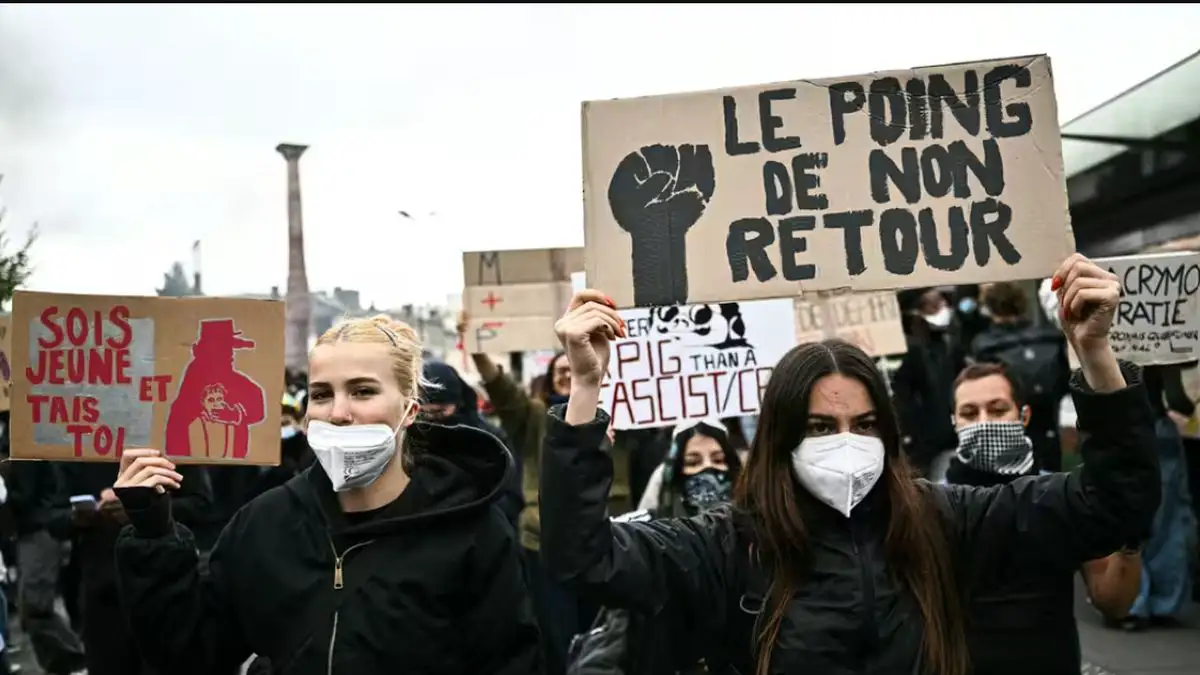 Franța sub presiunea străzii: Proteste masive în marile orașe, între marșuri pașnice și focare de violență