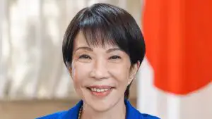 Premierul Japoniei a stârnit controverse după ce a dezvăluit câte ore pierde zilnic cu machiajul și treburile casnice