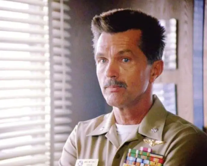 Tom Skerritt în Top Gun (1986)
