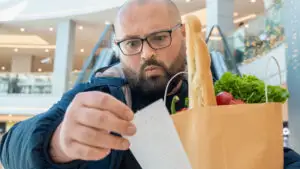 Banca Mondială estimează că prețurile alimentelor vor crește cu 18% până în 2027