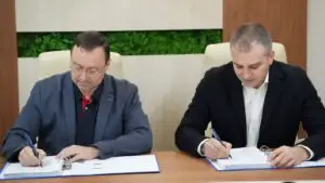 Noi benzinării pe Autostrada Moldovei A7. Contract semnat pentru două spații de servicii, cu parcări securizate pentru camioane