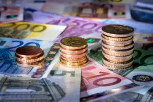 Curs valutar 30 octombrie 2026. Euro scade la final de săptămână. Noile cotații anunțate de BNR