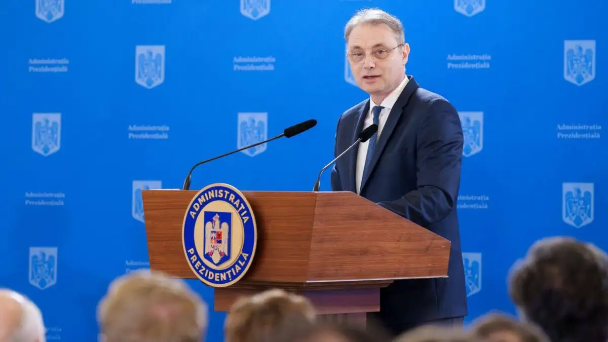 PNL semnează duminică, 18 octombrie, acordul cu Luca Niculescu. Ce condiții trebuie să respecte noul Guvern