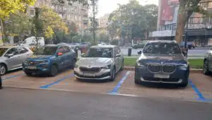 Noi locuri de parcare cu plată în București. Cât trebuie să achite șoferii și ce tarife se aplică pentru riverani