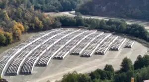 Grinzile prefabricate pentru Secțiunea 3 a Autostrăzii A1 Sibiu–Pitești, produse la Racovița și Cepari și transportate direct pe șantier
