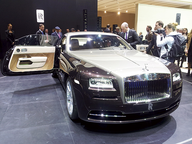 NOU Rolls-Royce Wraith l FOTO