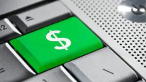 A adormit pe tastatură: Angajatul care a operat un transfer de 222222222,22 de euro