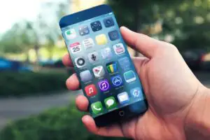 Apple iPhone 6 va avea ecran curbat