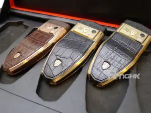 Telefoane Lamborghini, de la 1.800 de dolari