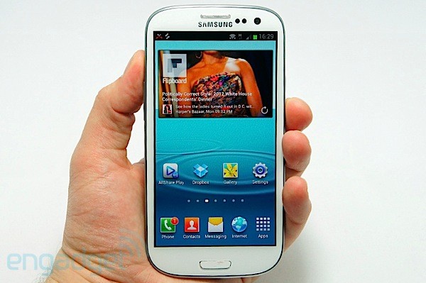 Samsung Galaxy S III e aici!