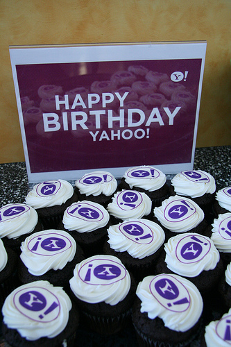 Yahoo! a împlinit 16 ani