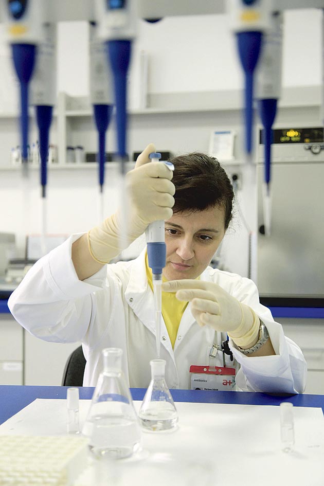 Cum au ajuns medicii americani să prescrie Ampicilina românească
