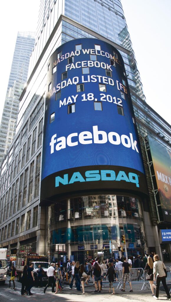 Facebook, de la revelația online la dezamăgirea investitorilor