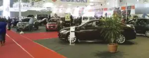 Salonul Auto București 2012: piață mică, expoziție pe măsură