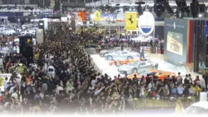 Producătorii de automobile aleargă să prindă Shanghai Express