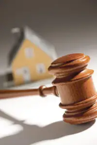 Legea restituirii proprietăţilor, Monopoly în toată regula