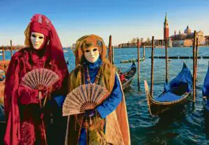 Start la petrecere: cu mască, fără mască la carnavalurile lumii