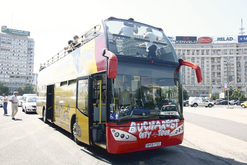 Bucharest City Tour, afacere profitabilă sau o altă dezamăgire? Vezi câţi călători au fost în 2012