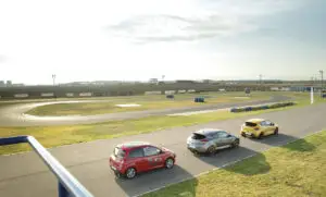 Printre dinozauri: gama Renault RS