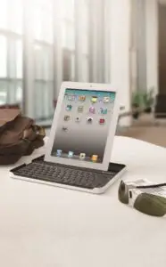 Accesorii Logitech pentru tablete, disponibile în ţara noastră