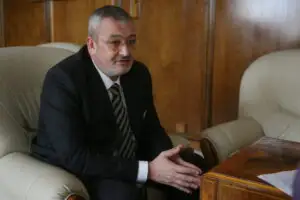 Vlădescu: Ceaușescu a închis România și a sperat că va putea să funcționeze